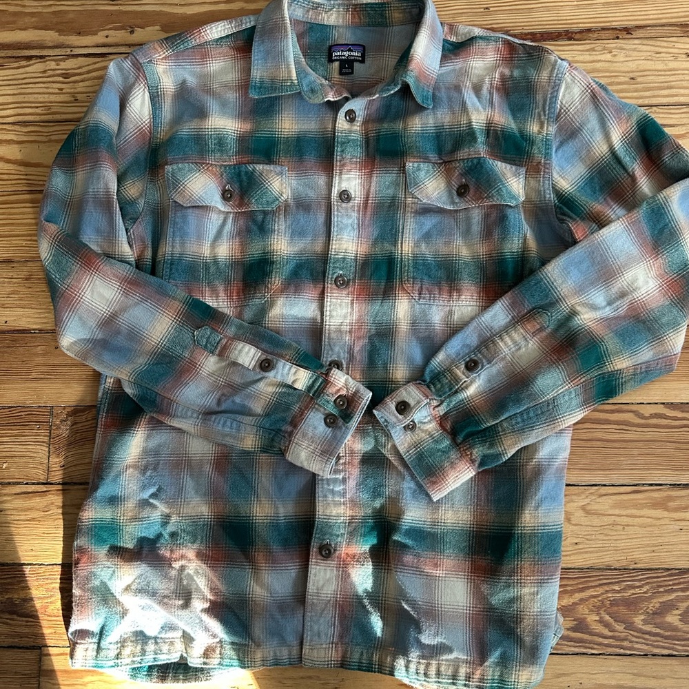 Patagonia Men's Multicolor Plaid Button Down Shirt